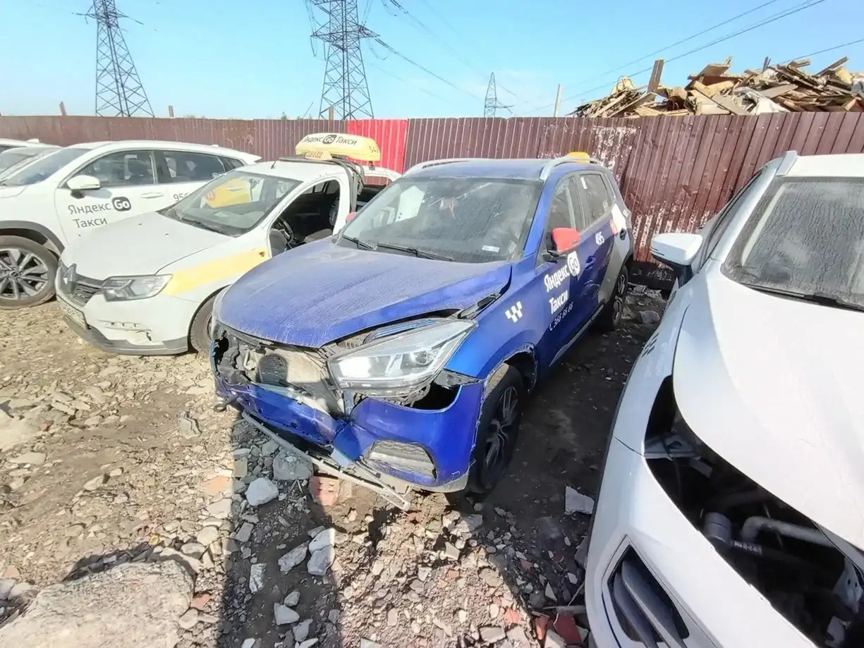 Chery Tiggo 4 2022 1.5 CVT с пробегом 116000 км, битый - Авто в Санкт-Петербург