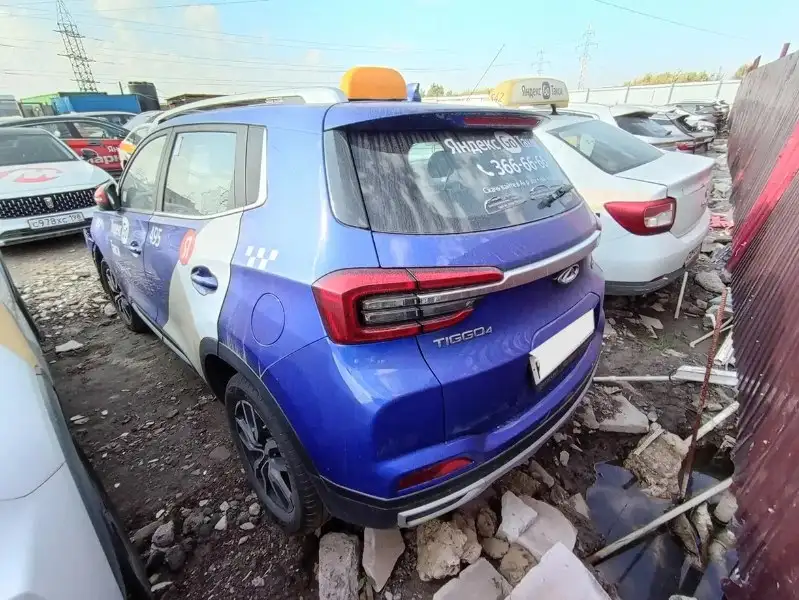 Chery Tiggo 4 2022 1.5 CVT с пробегом 116000 км, битый - Авто в Санкт-Петербург