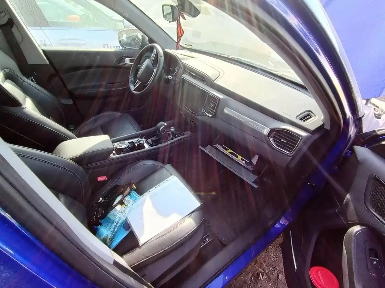 Chery Tiggo 4 2022 1.5 CVT с пробегом 116000 км, битый - Авто в Санкт-Петербург