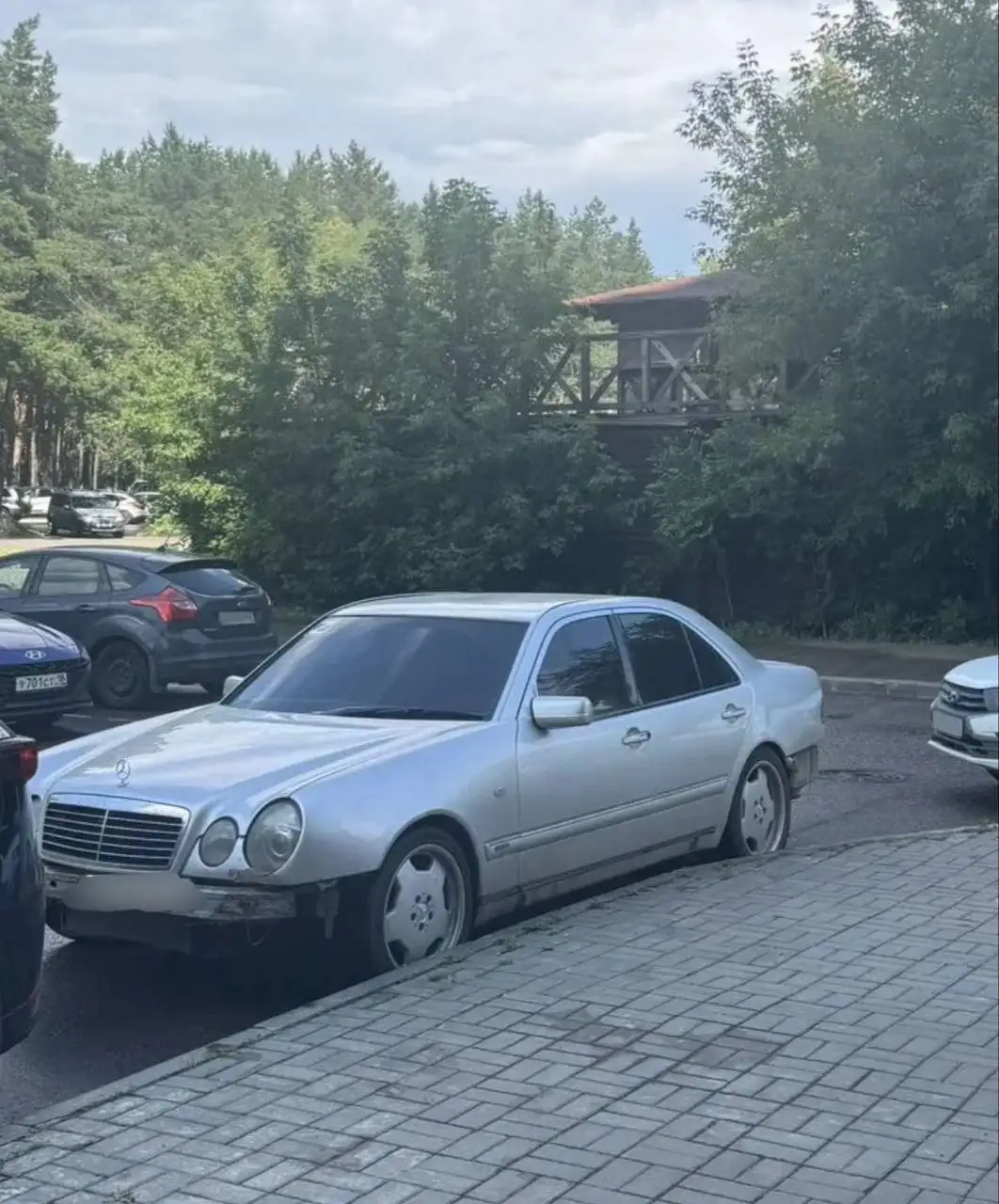 Mercedes W210 Лупатый 1998 - Легковые автомобили (Авто) в Набережные Челны