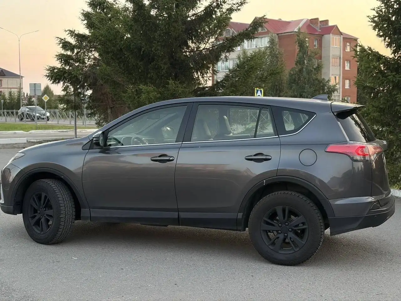 Toyota RAV4 40 2015 года - Легковые автомобили (Авто) в Нурлат