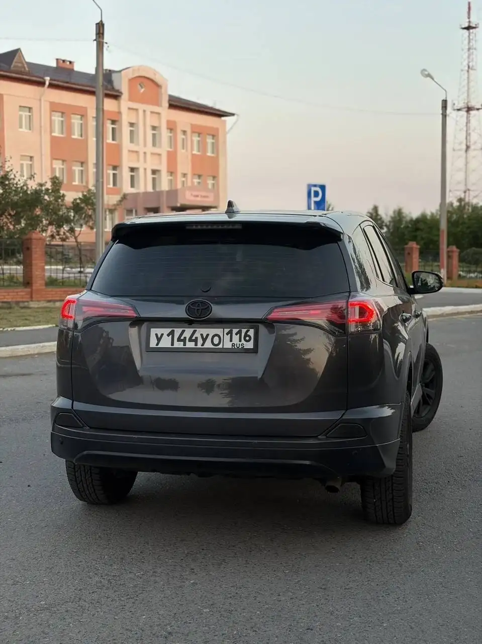 Toyota RAV4 40 2015 года - Легковые автомобили (Авто) в Нурлат