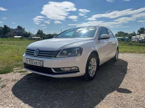Продам Volkswagen Passat B7 2014 - Легковые автомобили в Вятские Поляны