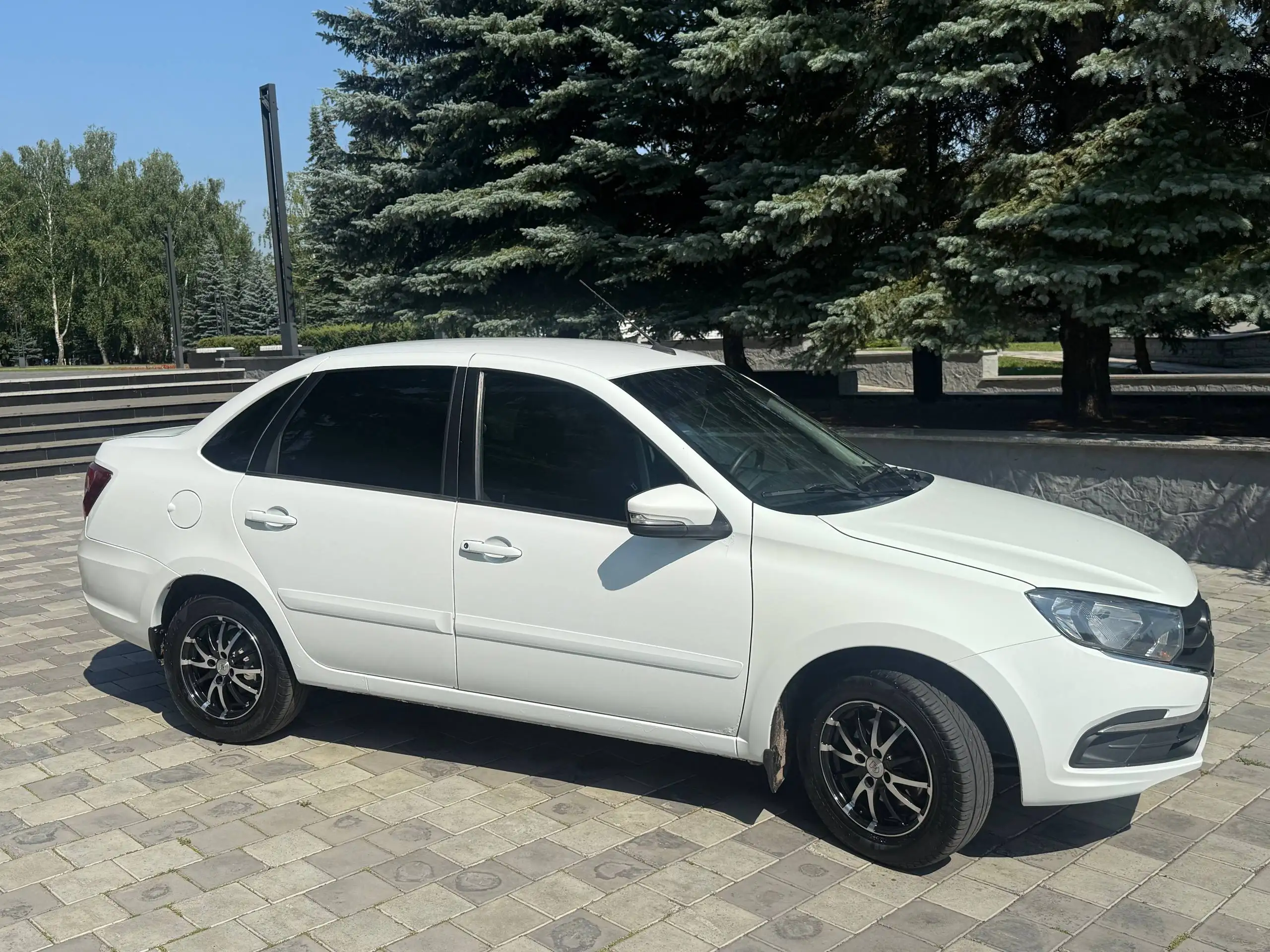 Лада Гранта 2019 - Легковые автомобили (Авто) в Нижнекамск