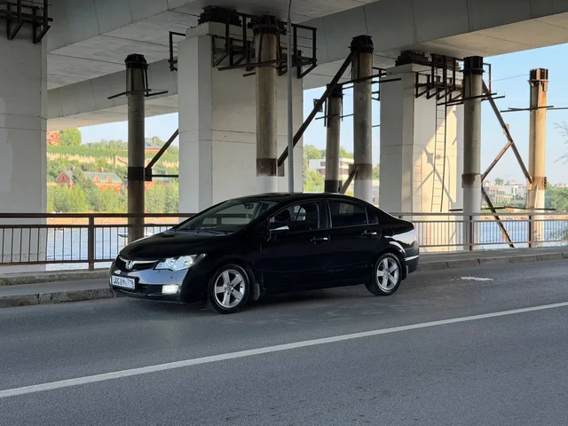 Honda Civic 4D, 2007, максимальная комплектация - частное объявление в Казань
