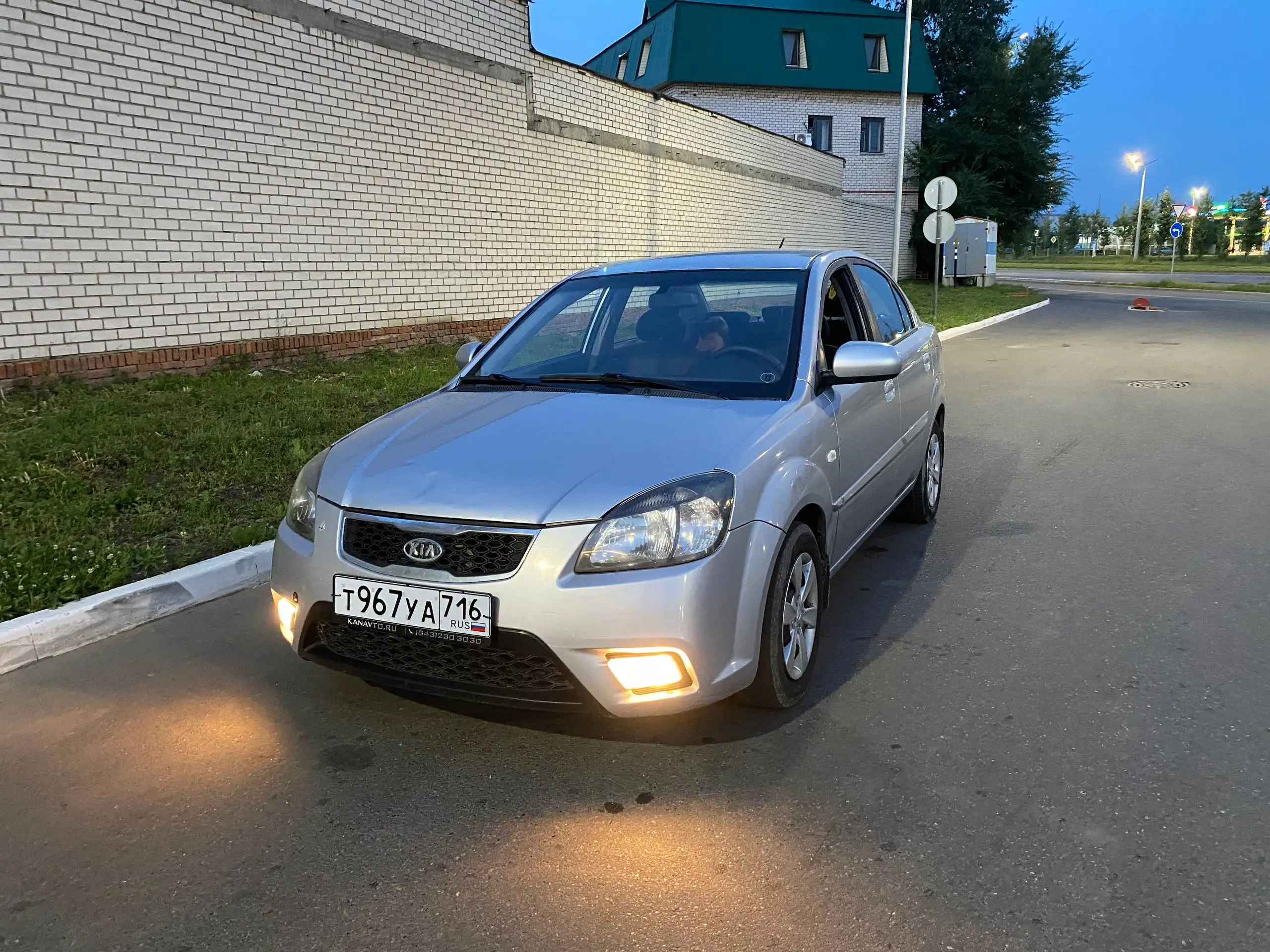 Kia Rio 2010, 1.4, 2 владельца, хорошая техника - Авто в Казань