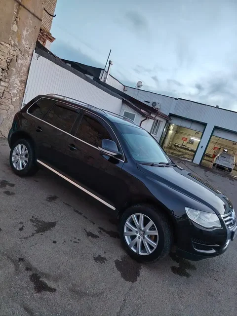 Volkswagen 2009 2.5 TDI на пружинах, без вложений - Колеса и шины в Казань