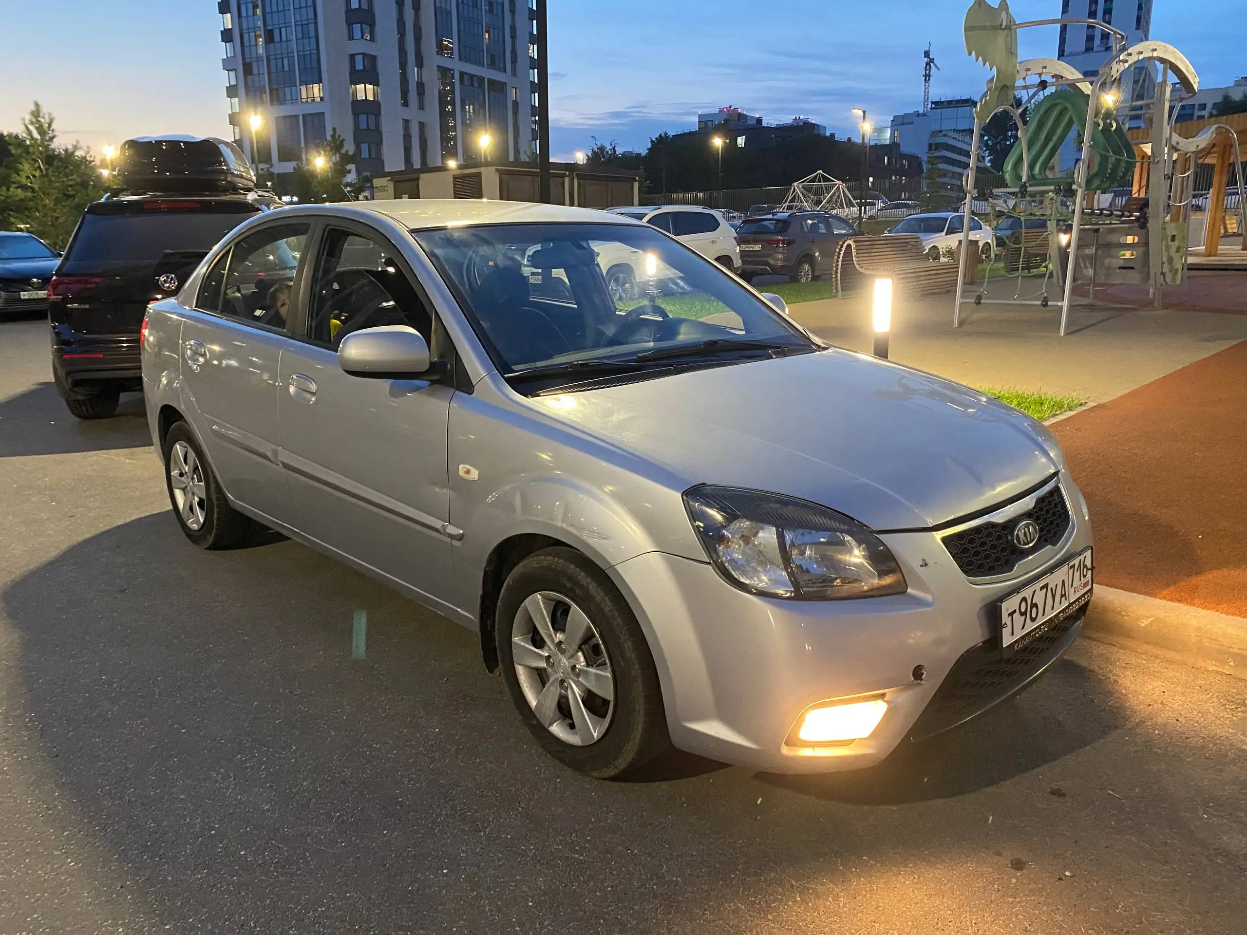 Kia Rio 2010, 1.4 МТ - Авто в Казань