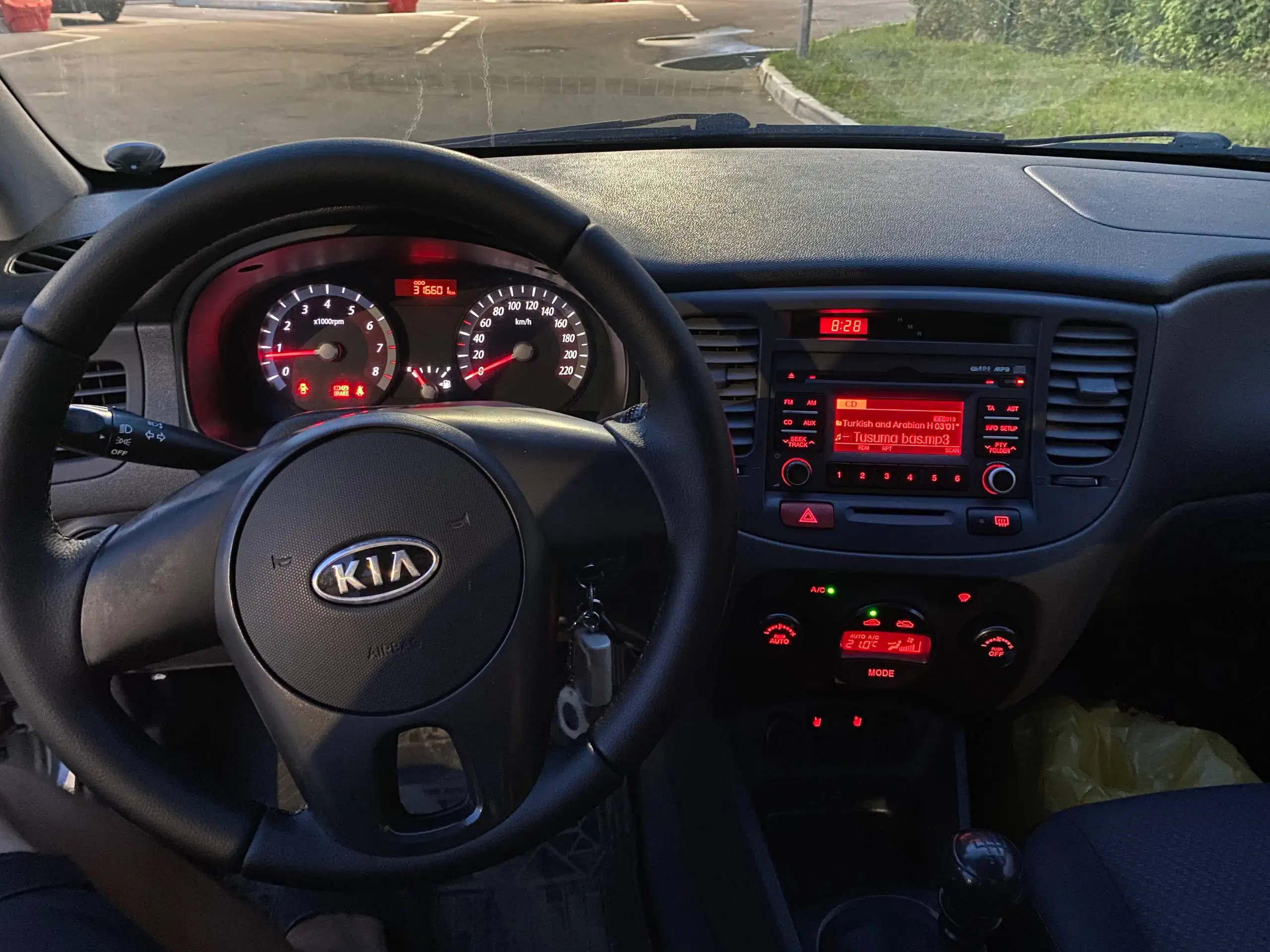 Kia Rio 2010, 1.4 МТ - Авто в Казань