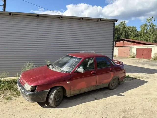 ВАЗ 2110 2002, требует ремонта, цена 23000 - Авто в Зеленодольск