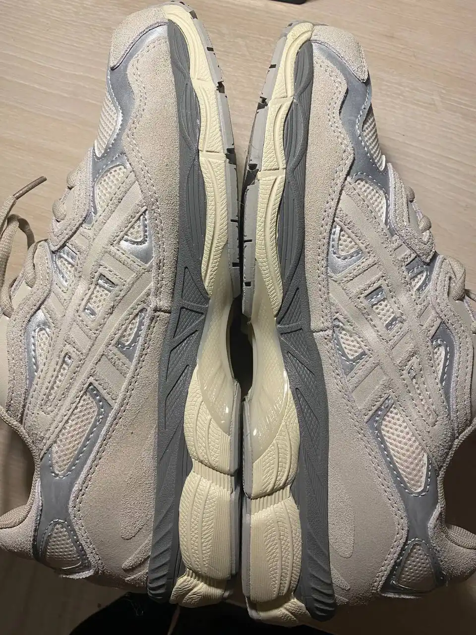 Кроссовки ни разу не ношенные