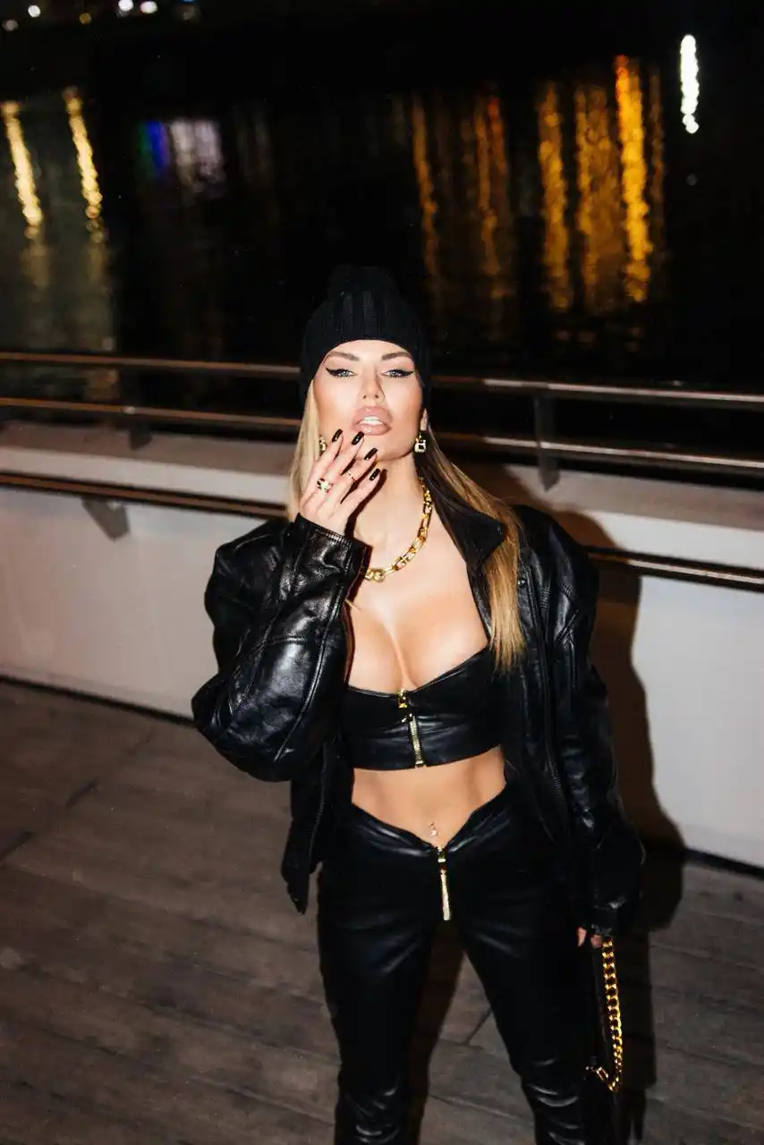 Топ и брюки из итальянской веган кожи