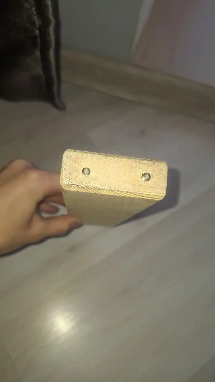 Продаётся двуспальная кровать из натурального дерева