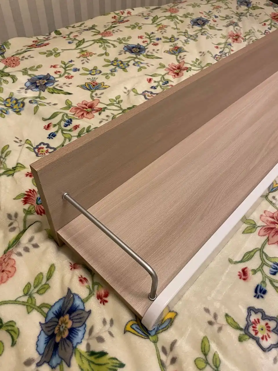 Полка новая с дефектами