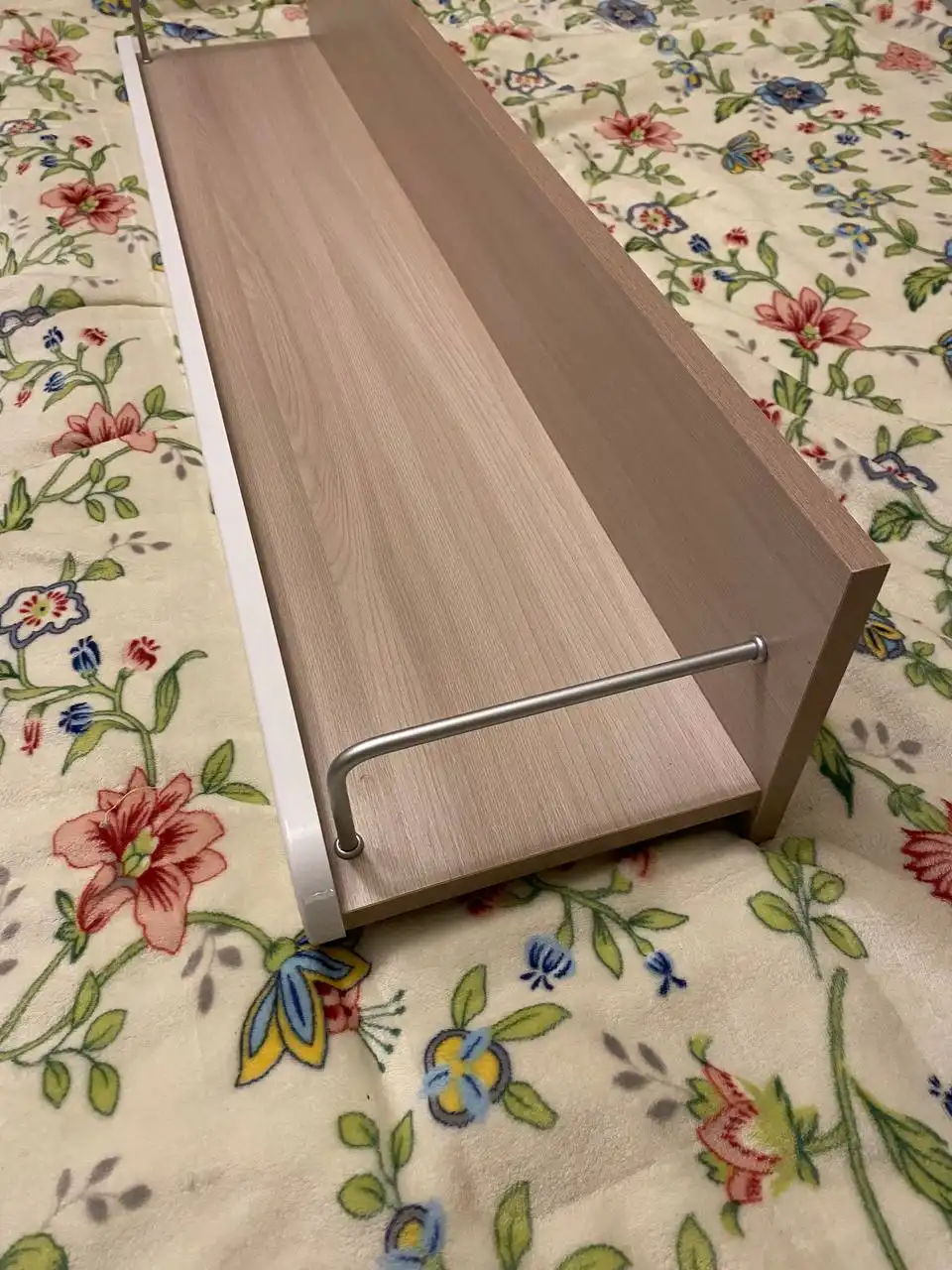 Полка новая с дефектами