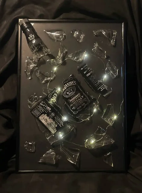 Картины ручной работы с подсветкой из бутылок алкоголя - Хобби и отдых в Москва