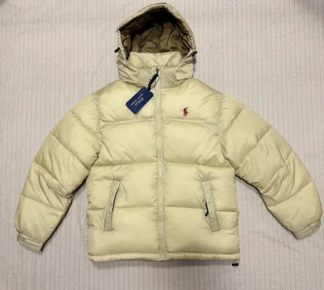 Продажа зимней куртки