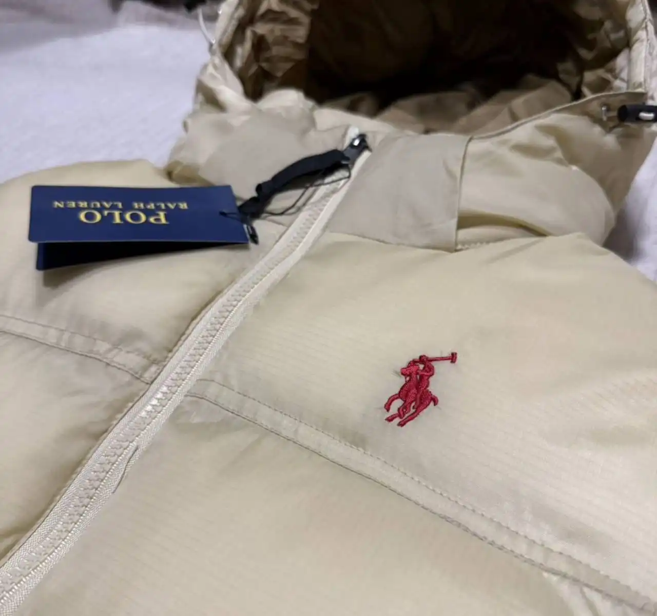 Продажа зимней куртки