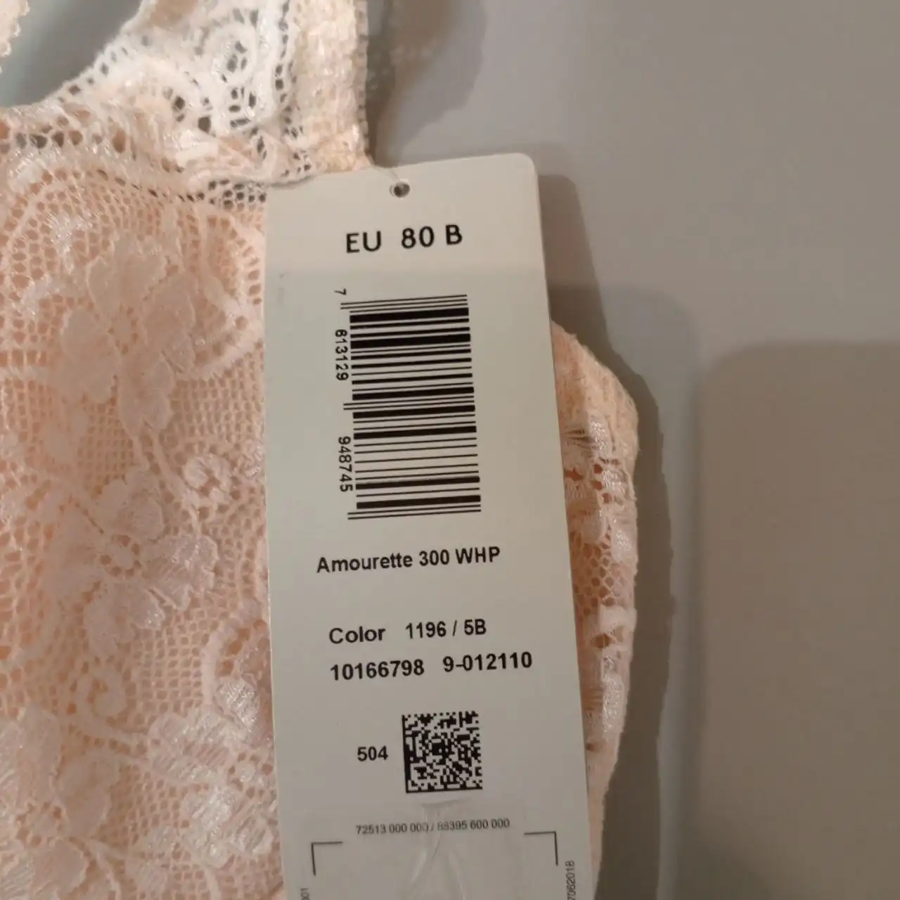 Бюстгальтер Triumph Amourette B080 балконет с цветочным кружевом