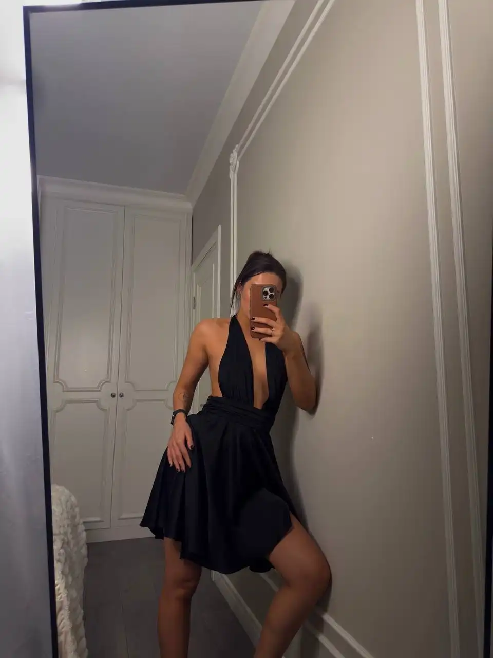 Атласная итальянская ткань платья I.L.L.L