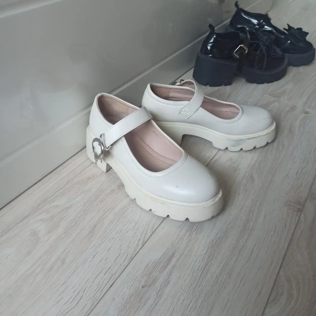 Женская обувь 36 размера в отличном состоянии