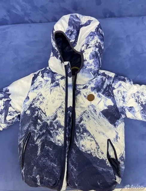 Продажа детской зимней куртки размера 122 - Одежда в Москва