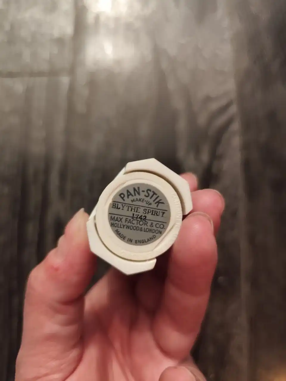 Ретро косметика Max Factor тональный крем 80-е