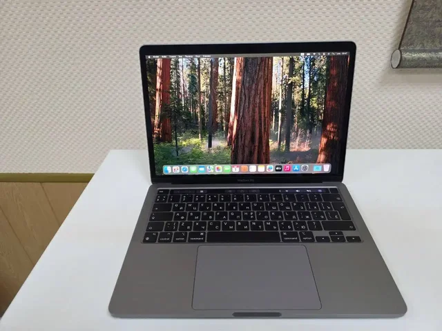 MacBook Pro 13 2020 M1 в Москве - Электроника в Москва