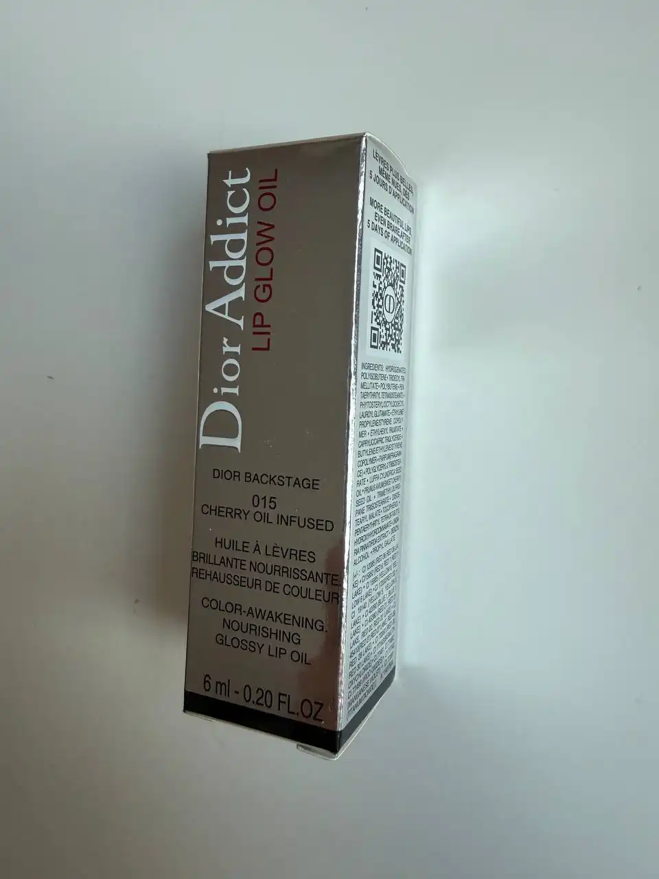 Косметика брендов Rhode и Dior