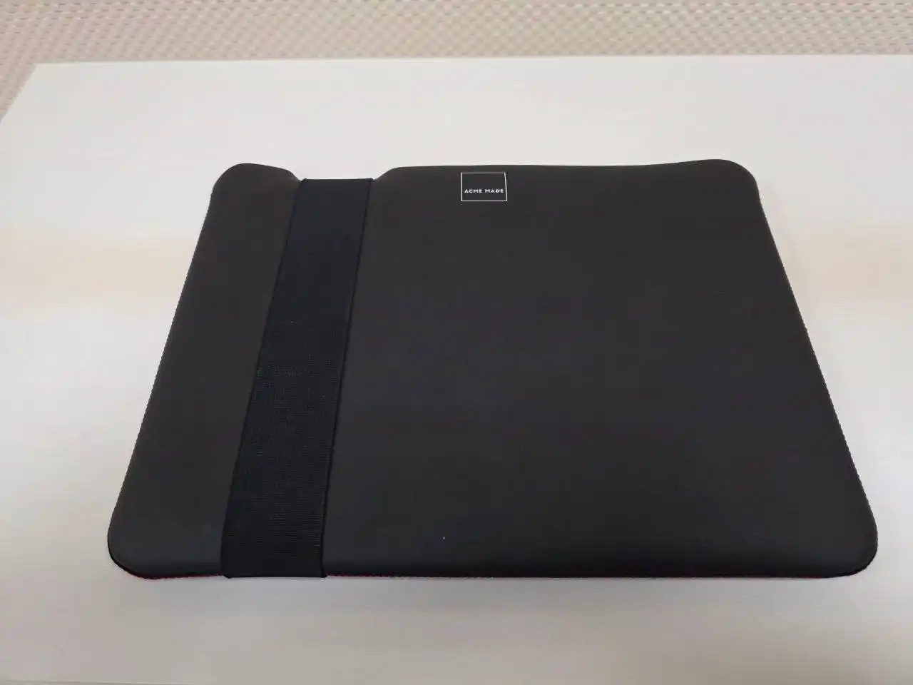 Macbook PRO 13 2020 M1 в идеальном состоянии с чехлом