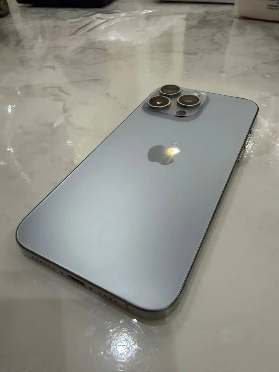 Продаю iPhone 15 Pro Max 256 ГБ