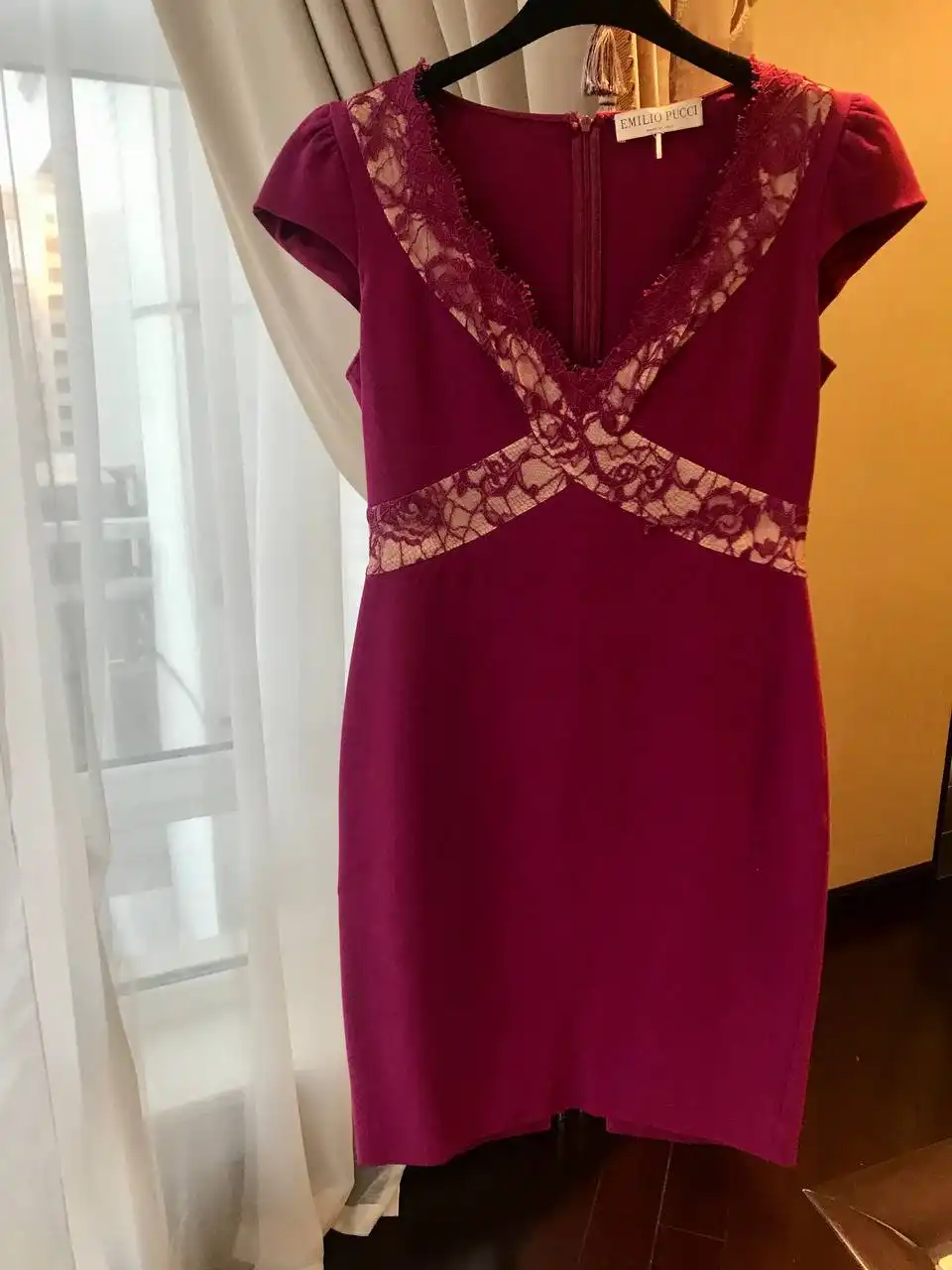 Платья для встречи Нового 2026 года