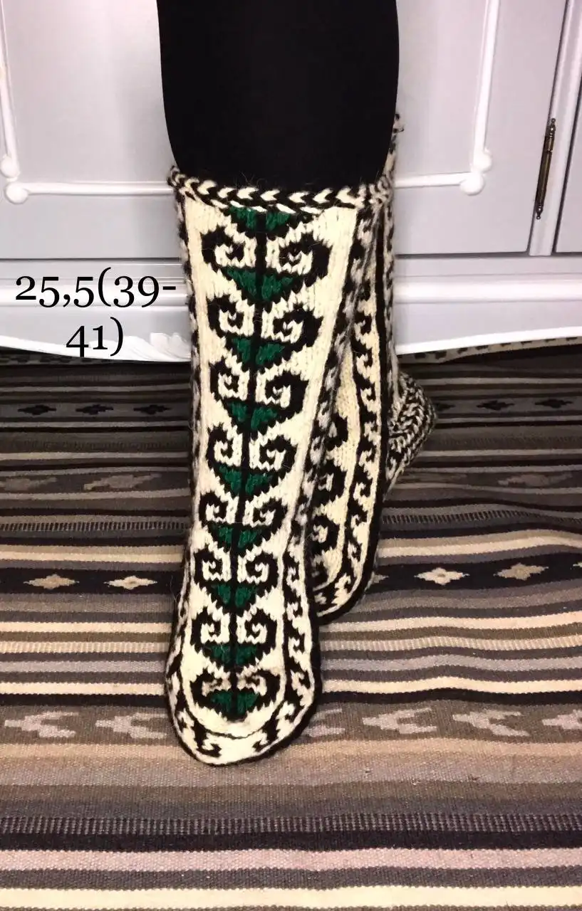 Теплые вязаные джурабки из Дагестана