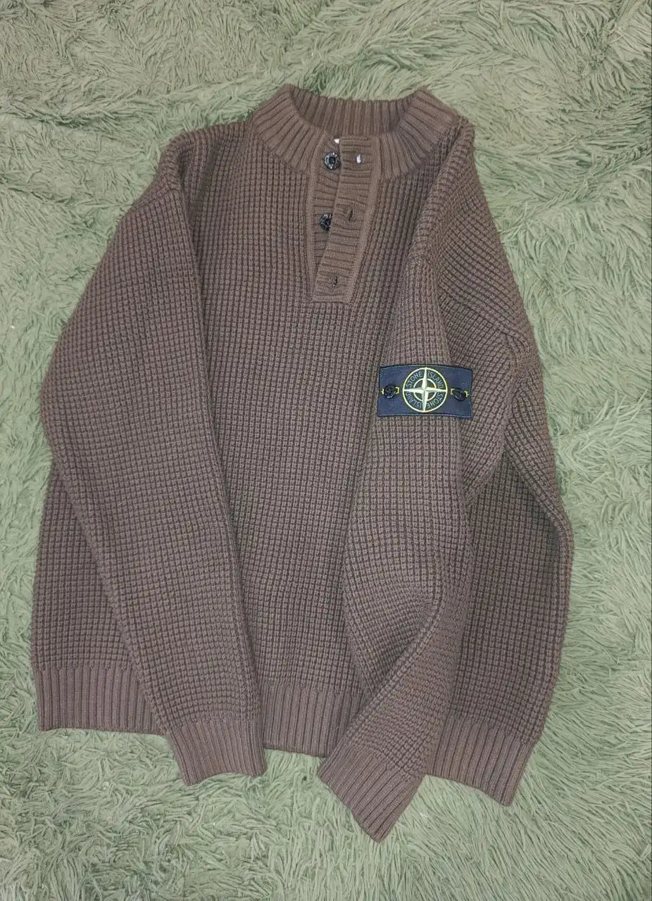 Продам свитер Ston новый размер M-L - Свитер (Одежда) в Москва