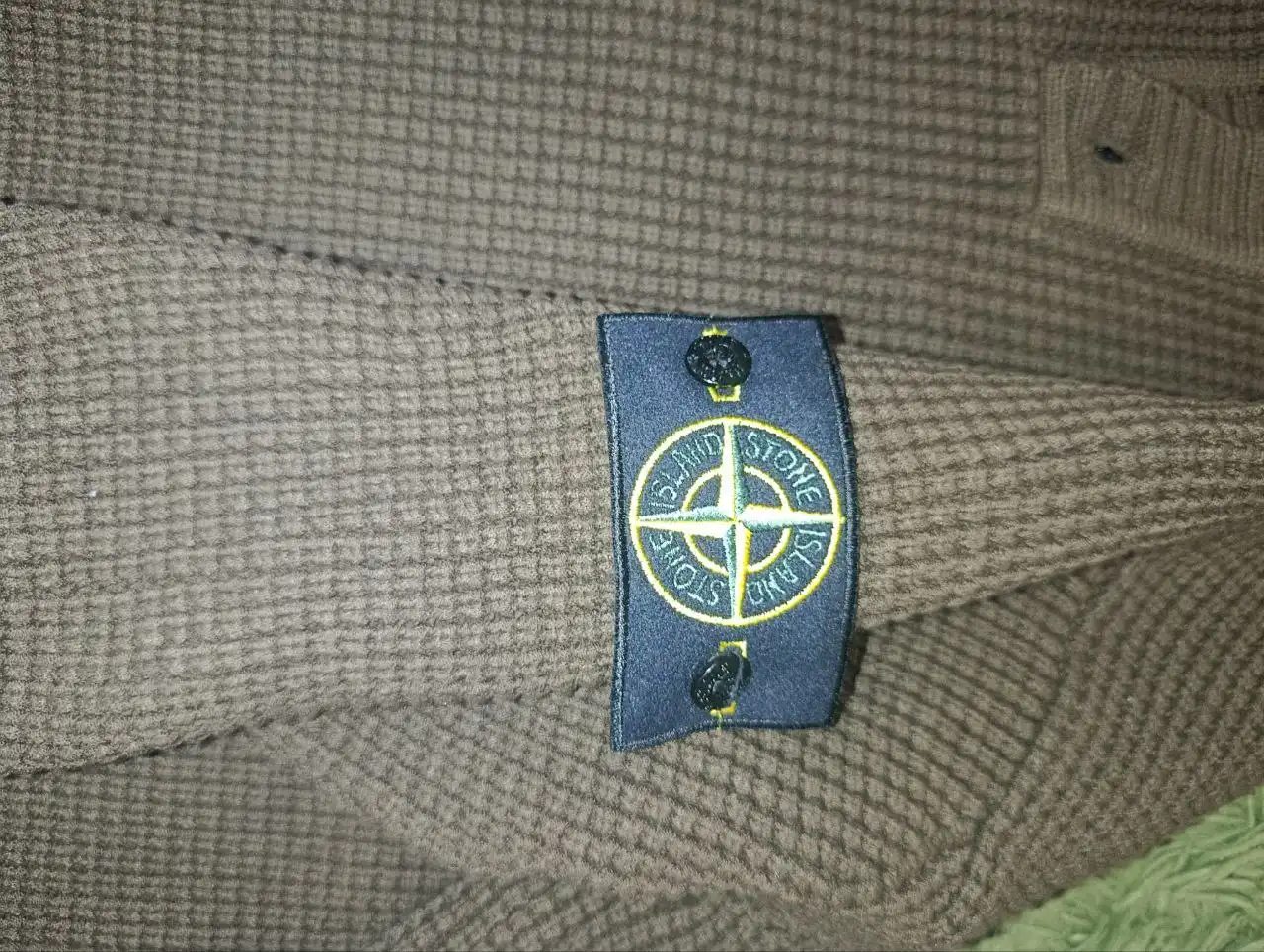 Продам свитер Ston новый размер M-L - Свитер (Одежда) в Москва