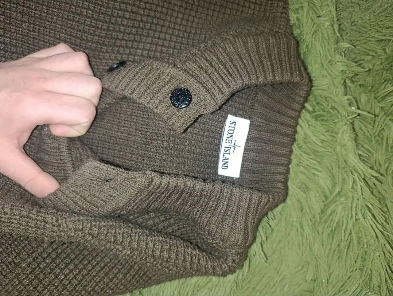 Продам свитер Ston новый размер M-L - Свитер (Одежда) в Москва