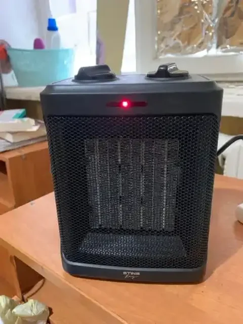 Продажа обогревателя мощностью 2000 Вт - Барахолка в Москва