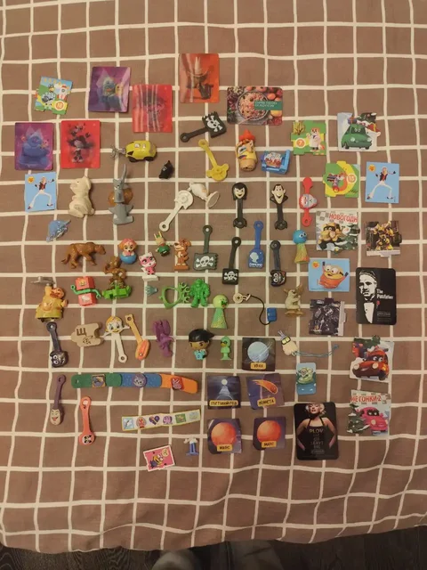 Детские игрушки: Скрепыши, Киндеры, прилипалы, магниты Ростишки - Барахолка в Москва