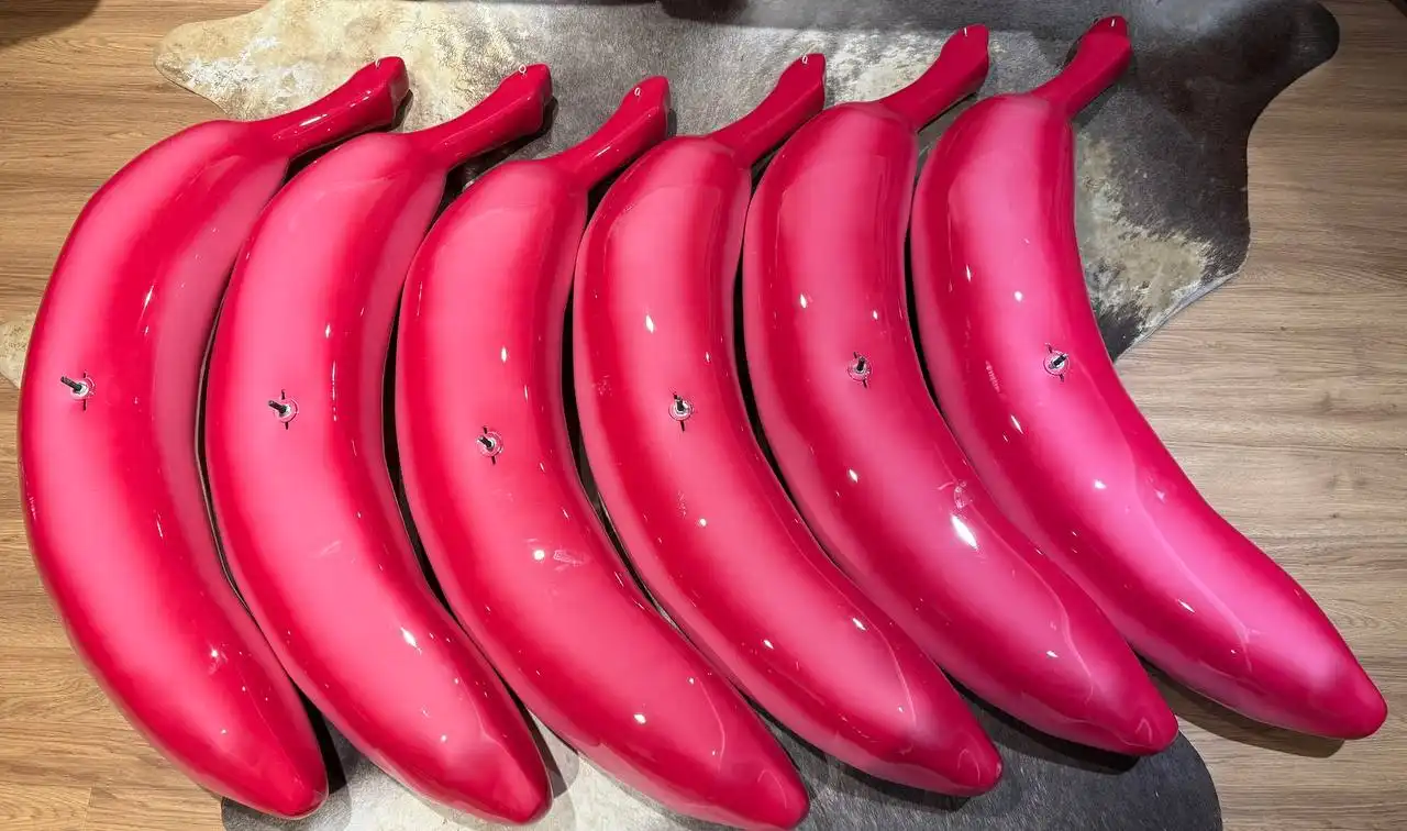 Декоративные пластиковые бананы для витрин