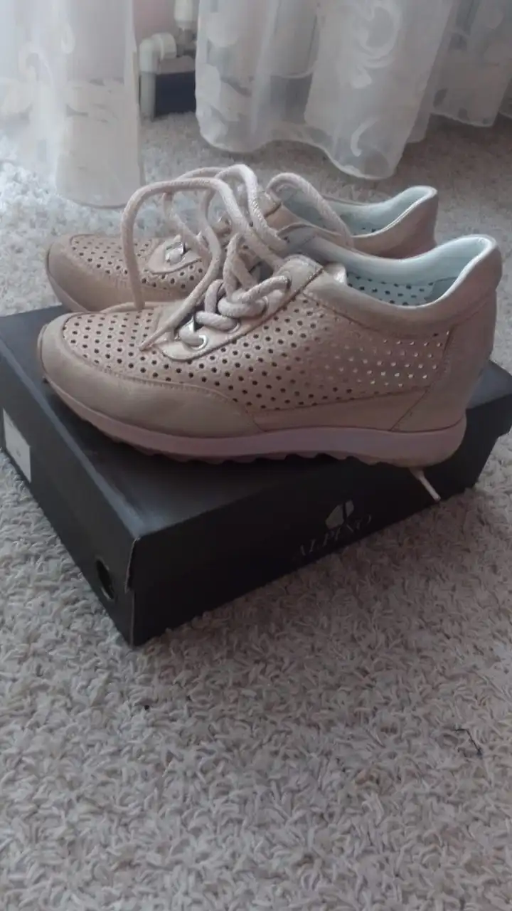 Распродажа кожаной обуви размер 36-37