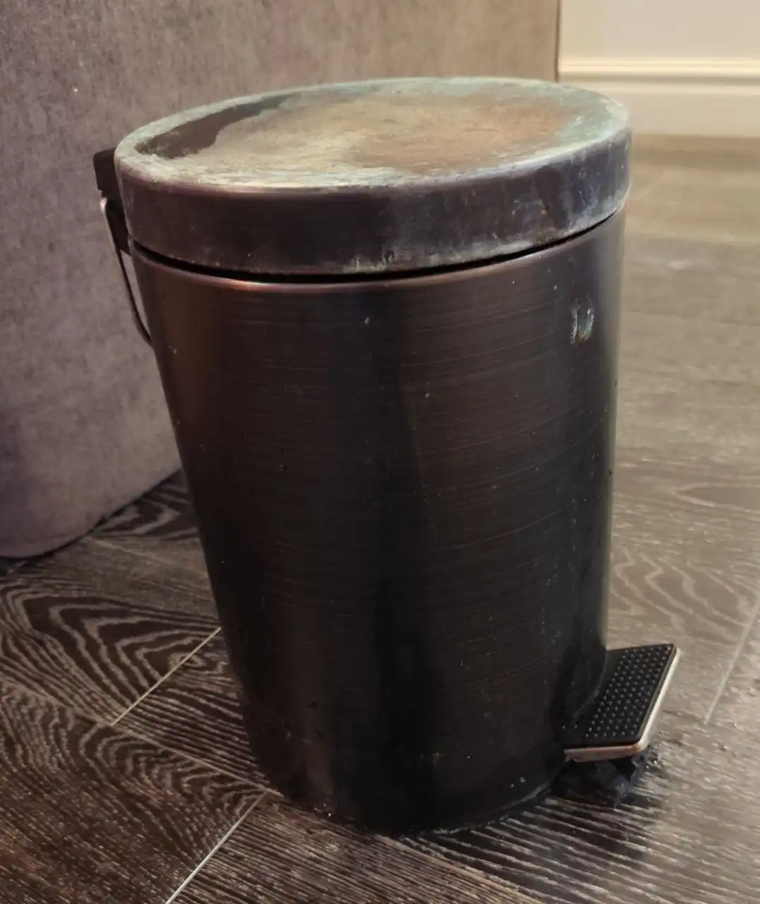 Мусорное ведро с педалью 5 литров под медь