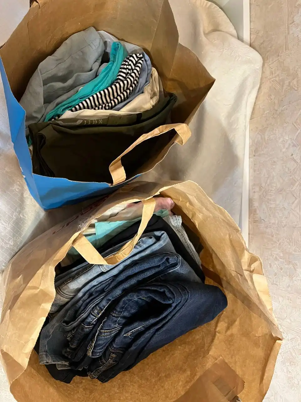 Большие пакеты фирменной одежды для девочки-подростка