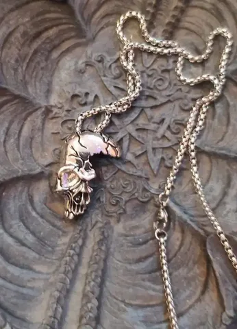 Кулон на цепочке - Разное в Москва