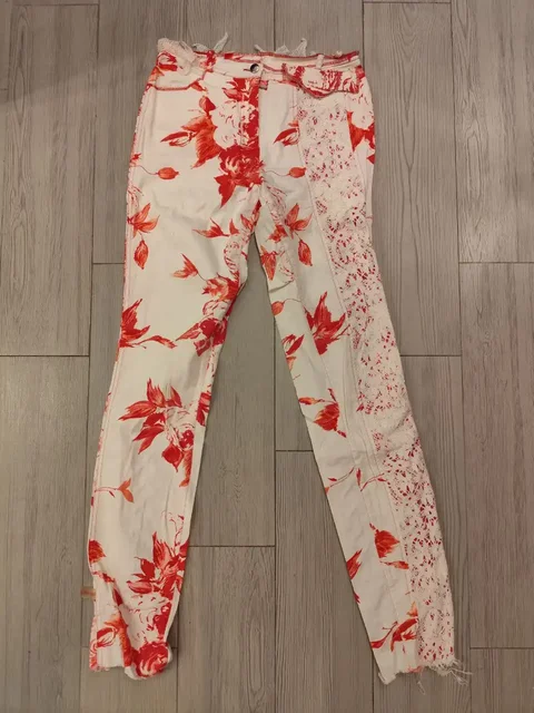 Джинсы со шнуровкой и разводами - Одежда в Москва