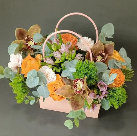 Цветочные услуги с доставкой - Образование в Москва