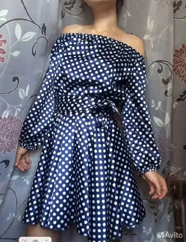 Нарядное платье синего цвета в белый горошек - Платья (Одежда) в Неизвестно