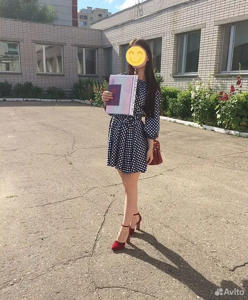 Нарядное платье синего цвета в белый горошек - Платья (Одежда) в Неизвестно