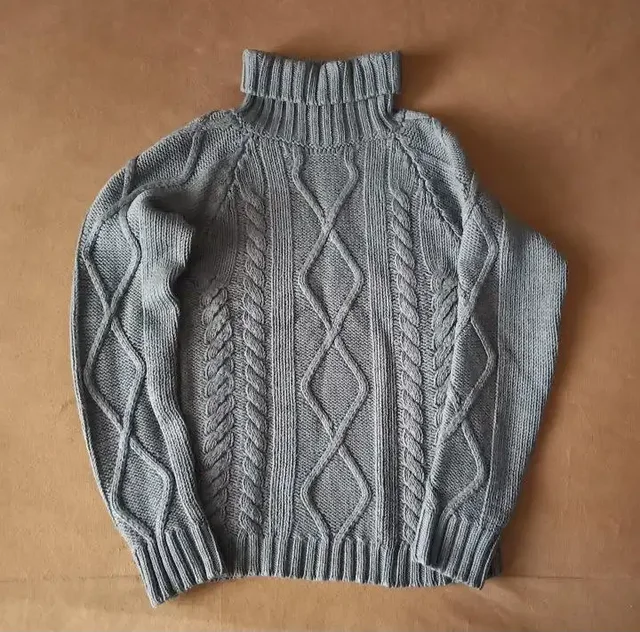 Свитер Trussardi оливковый размер S - Пуховики в Москва