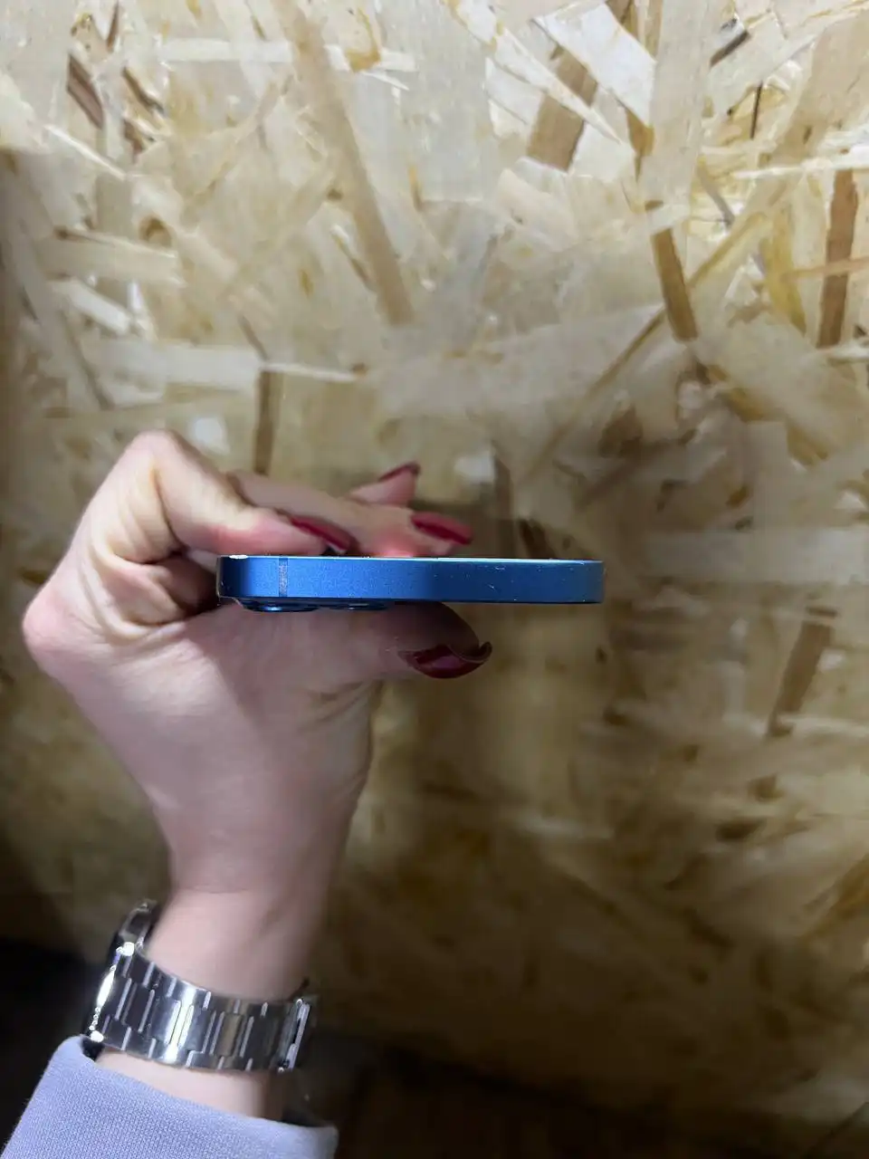 Продам iPhone 13 128GB синий с царапинами - Смартфоны (Электроника) в Москва