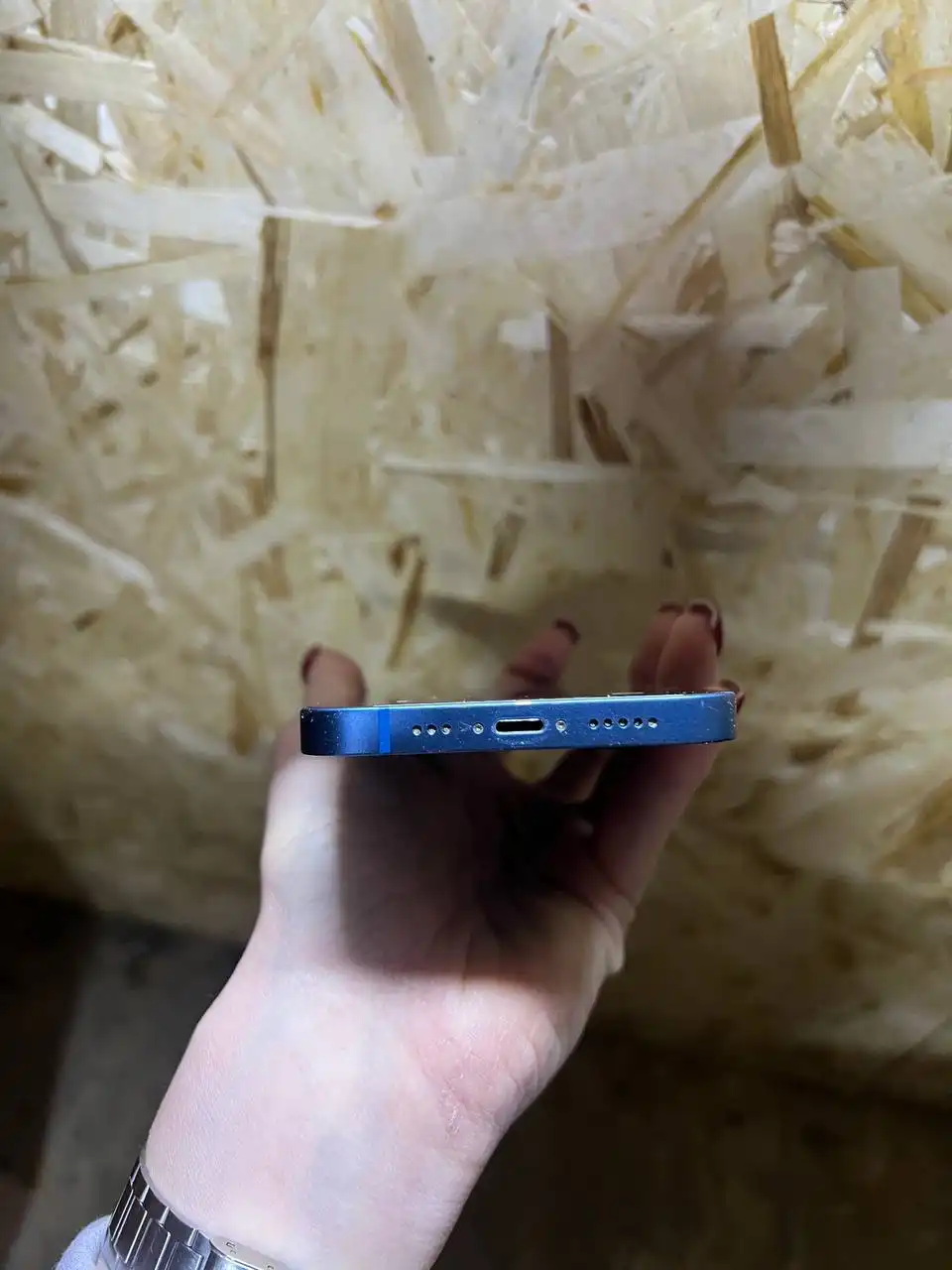 Продам iPhone 13 128GB синий с царапинами - Смартфоны (Электроника) в Москва